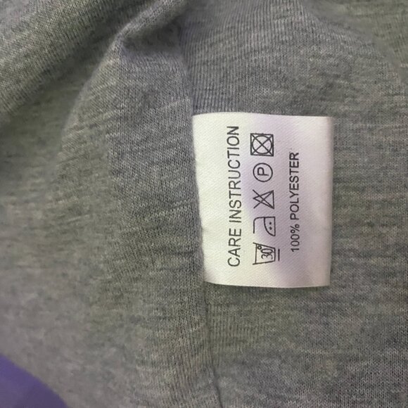 Red Puffer Winter Vest - Picture 6 of 8